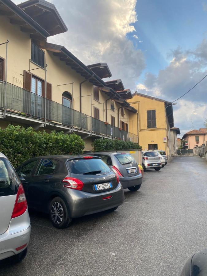 Casa Mimi Appartement Arsago Seprio Buitenkant foto